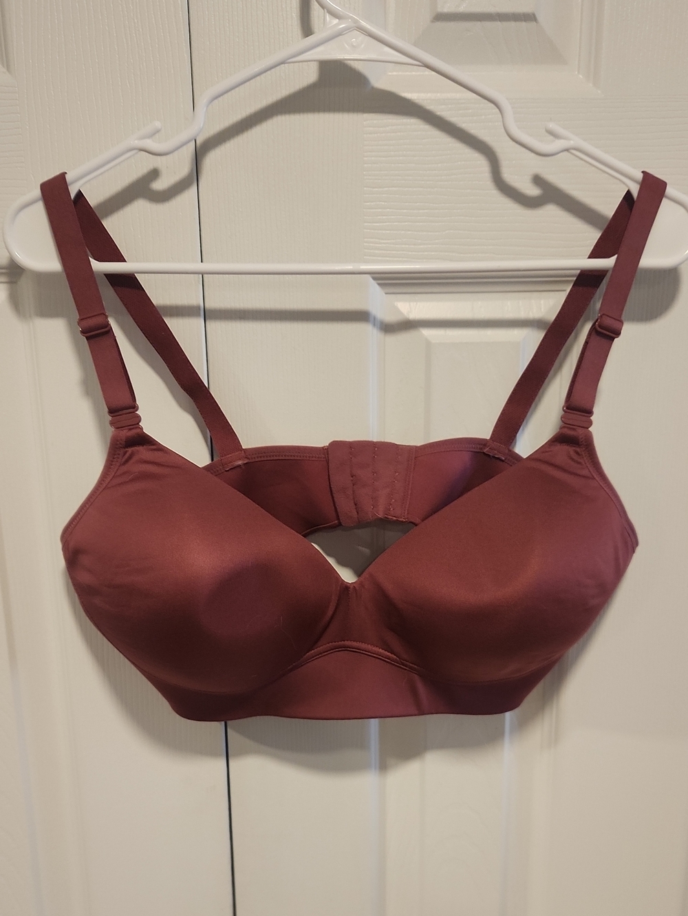 NWOT Warners Wireless Convertible Bra